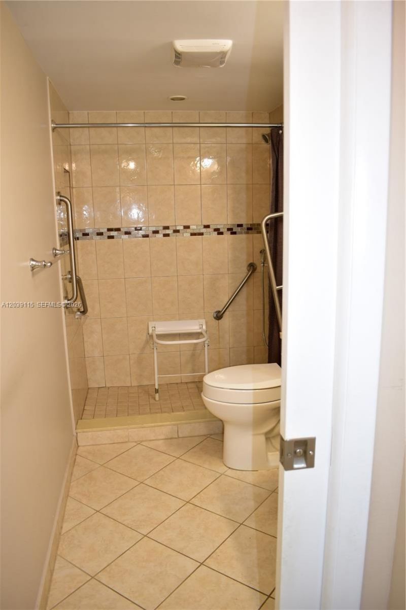 9300 Sunrise Lakes Blvd, Unit 208, Sunrise, FL 33322 Photo