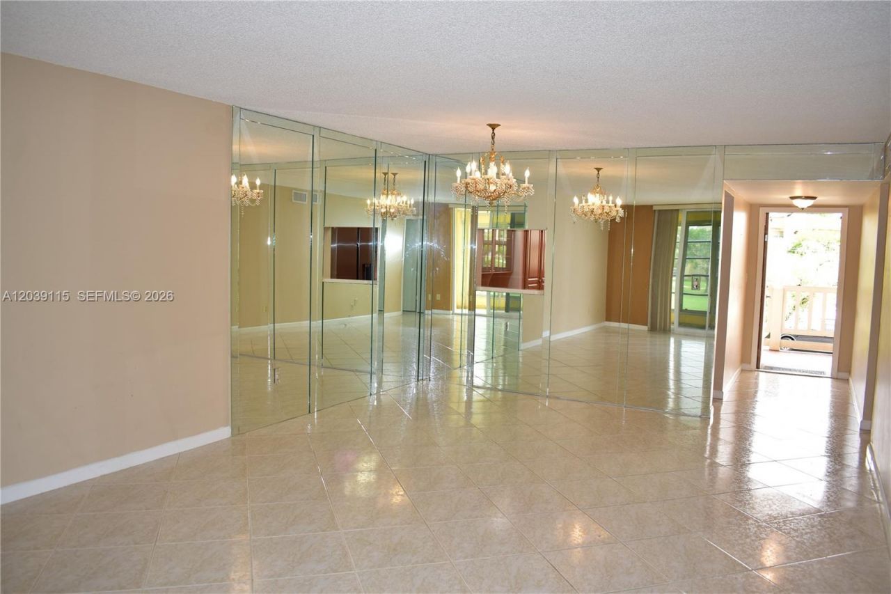 9300 Sunrise Lakes Blvd, Unit 208, Sunrise, FL 33322 Photo