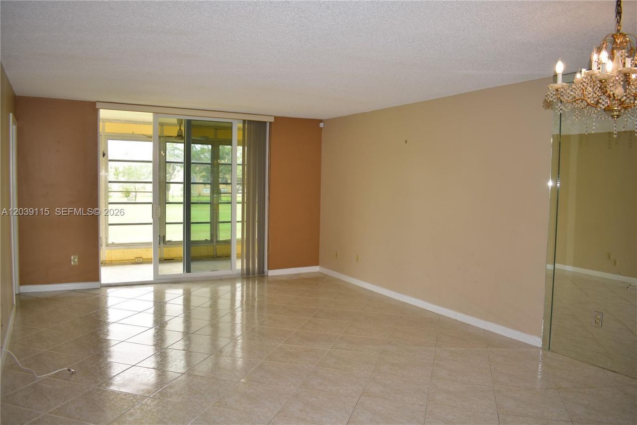 9300 Sunrise Lakes Blvd, Unit 208, Sunrise, FL 33322 Photo
