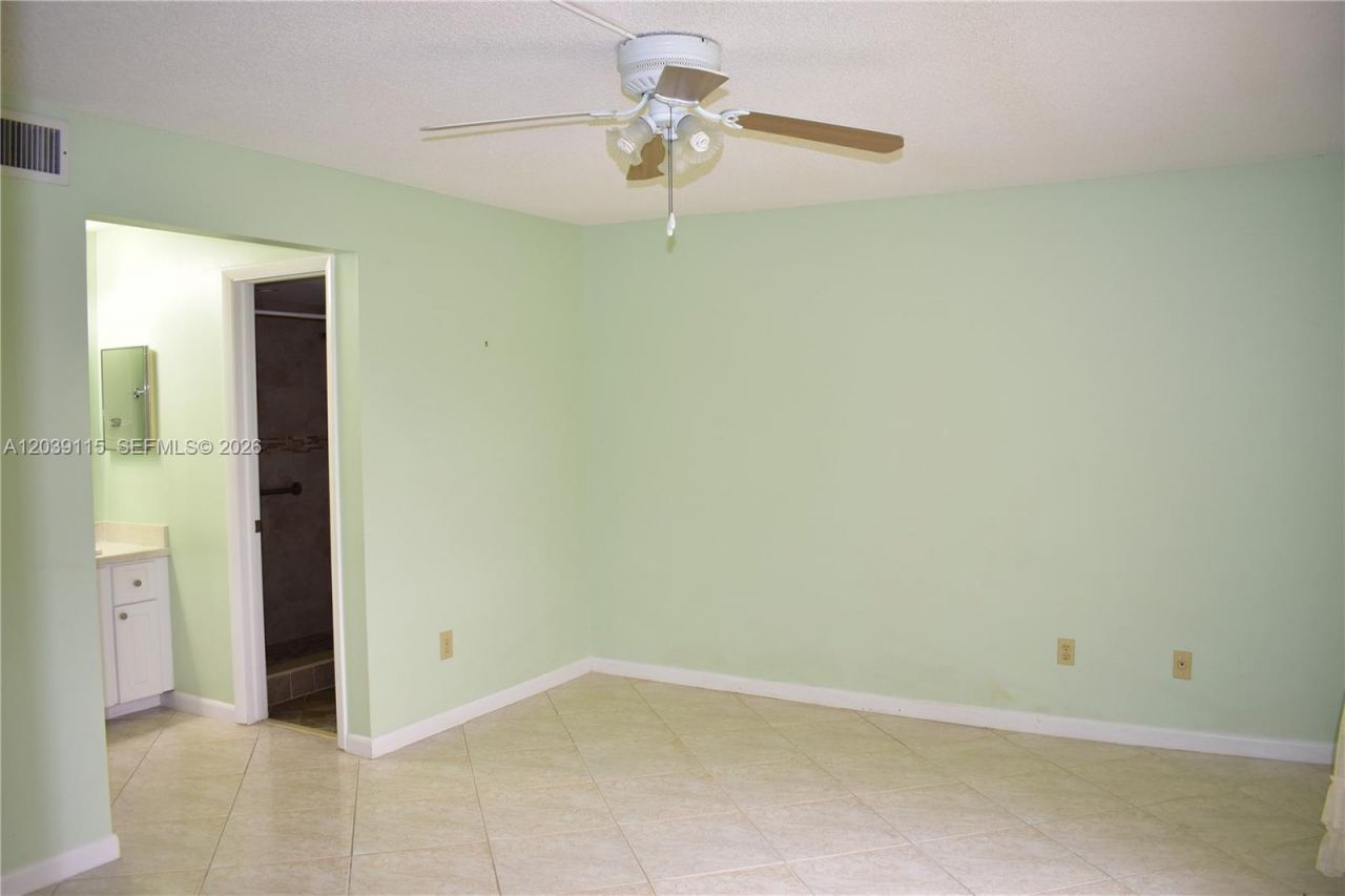 9300 Sunrise Lakes Blvd, Unit 208, Sunrise, FL 33322 Photo