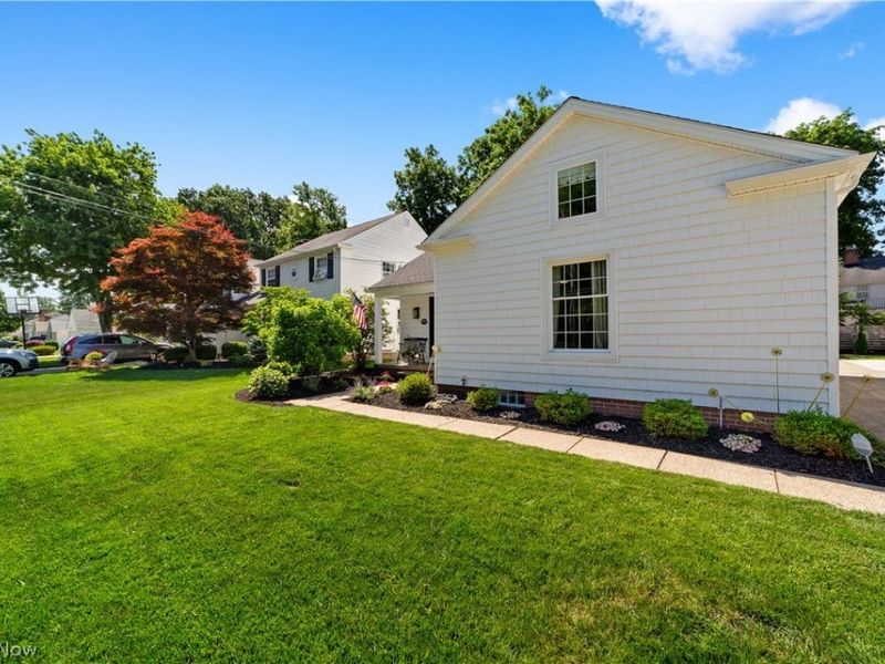 19125 E Shoreland Avenue, Rocky River, OH 44116 Photo 49