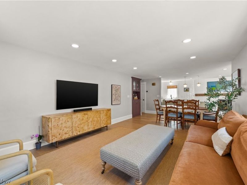 19125 E Shoreland Avenue, Rocky River, OH 44116 Photo 6