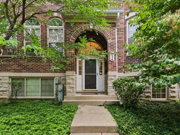 654 Astor Lane , Wheeling, IL 60090