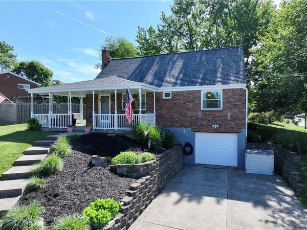 279 Southward Dr, Coraopolis, PA 15108