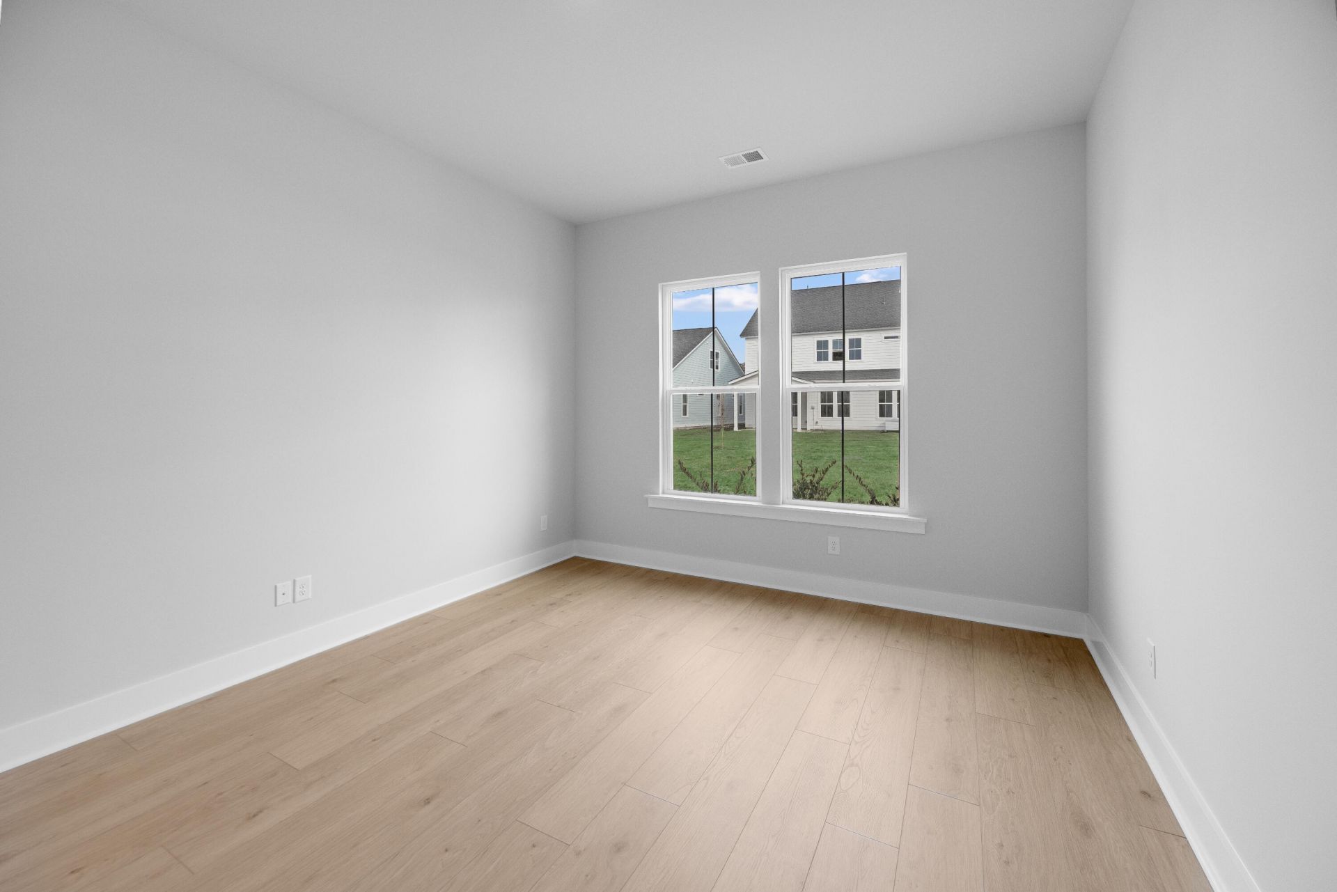 408 Bluebird Bend Street Photo 9