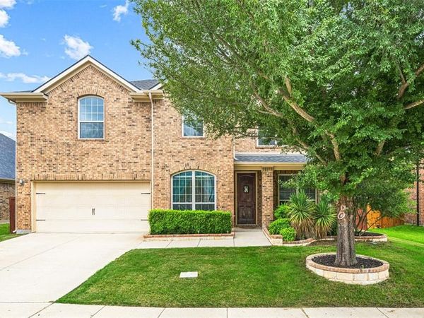 1374 Sandhurst Drive, Roanoke, TX 76262