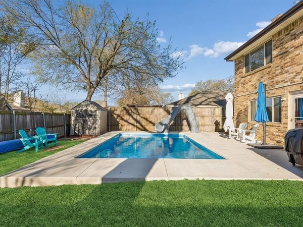 304 Lark Lane, Euless, TX 76039