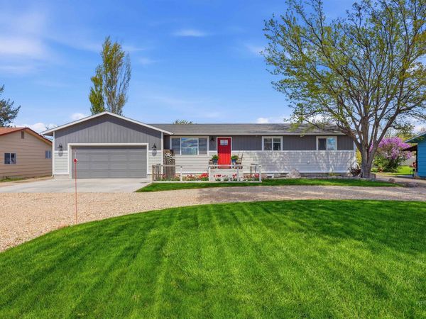 10370 Cherry Ln, Nampa, ID 83687