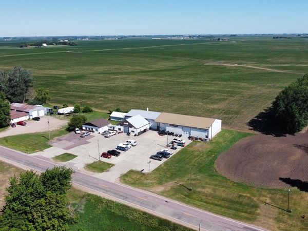 525 Amy Avenue , Round Lake, MN 56167
