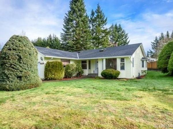 4994 Adrian Rd , Courtenay, BC V9N 6T8