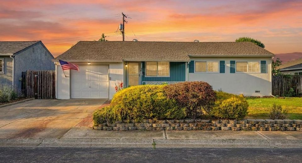179 Price Way, Folsom, CA 95630 Photo