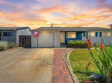 179 Price Way, Folsom, CA 95630 Photo