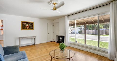 5660 Velma Way, Sacramento, CA 95824 Photo