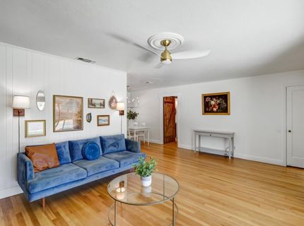 5660 Velma Way, Sacramento, CA 95824 Photo