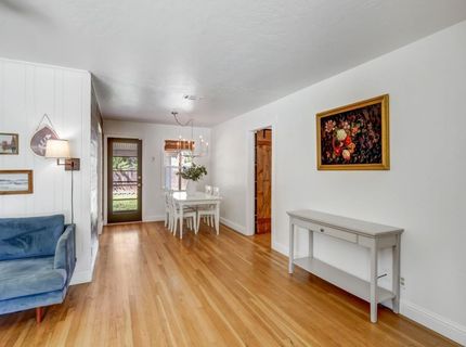 5660 Velma Way, Sacramento, CA 95824 Photo