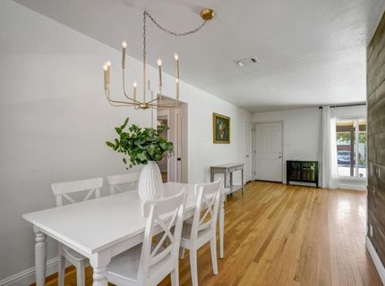 5660 Velma Way, Sacramento, CA 95824 Photo