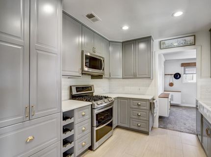 5660 Velma Way, Sacramento, CA 95824 Photo