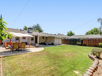 5660 Velma Way, Sacramento, CA 95824 Photo