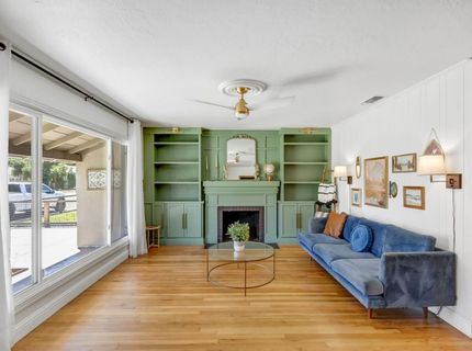 5660 Velma Way, Sacramento, CA 95824 Photo