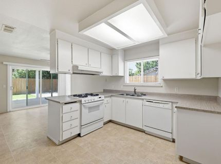 5504 Eagle View Way, Sacramento, CA 95842 Photo