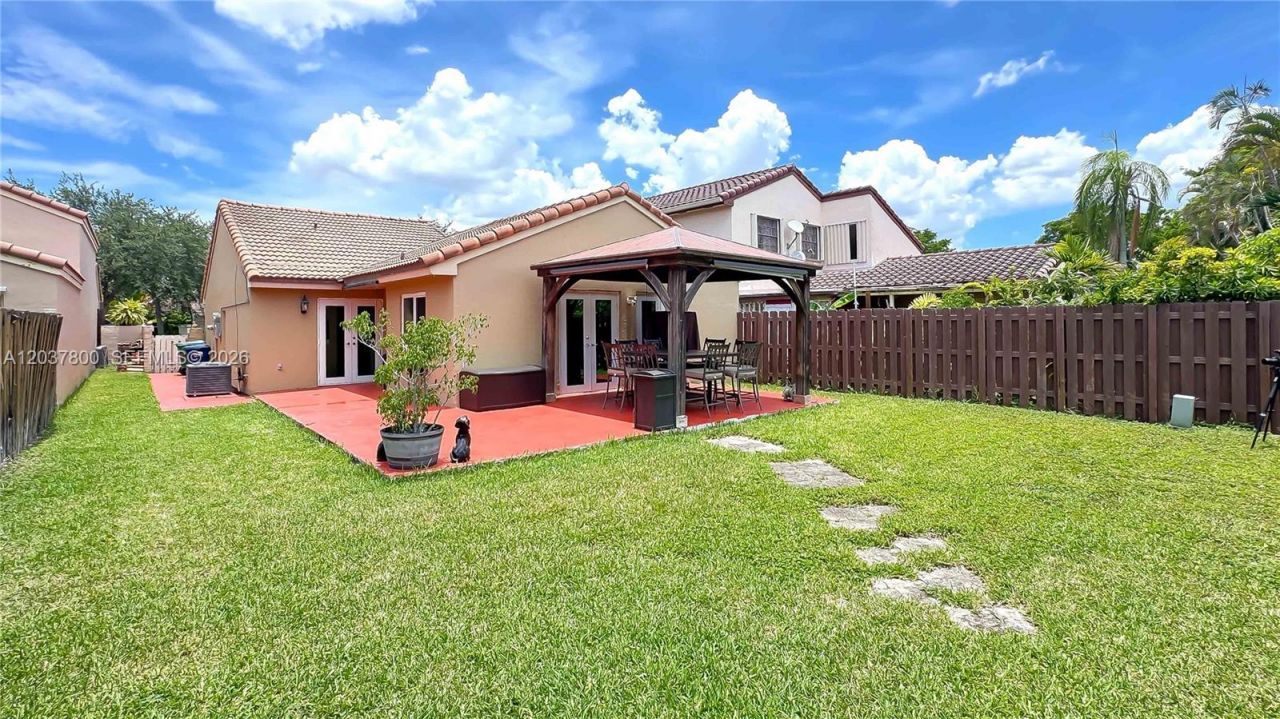 6316 NW 173rd St, Hialeah, FL 33015 Photo