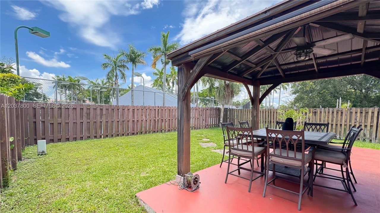 6316 NW 173rd St, Hialeah, FL 33015 Photo
