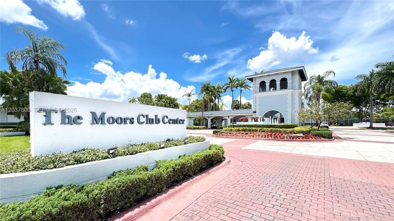6316 NW 173rd St, Hialeah, FL 33015 Photo