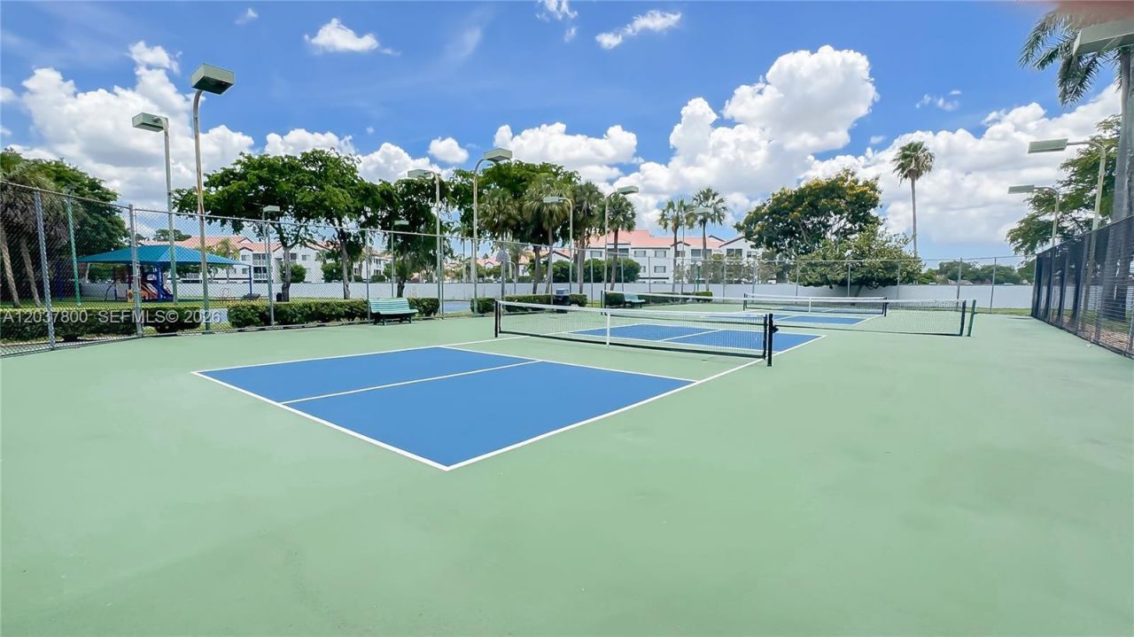 6316 NW 173rd St, Hialeah, FL 33015 Photo
