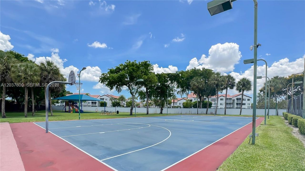 6316 NW 173rd St, Hialeah, FL 33015 Photo