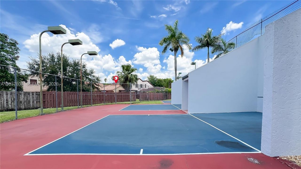 6316 NW 173rd St, Hialeah, FL 33015 Photo