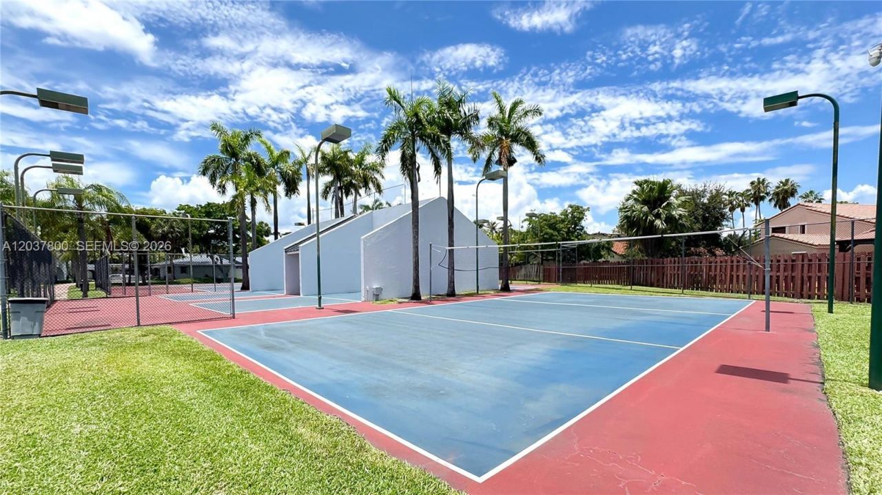 6316 NW 173rd St, Hialeah, FL 33015 Photo