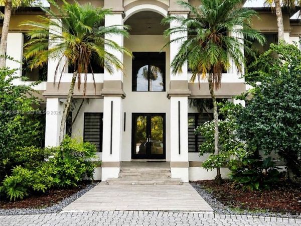 10395 SW 67th Ave, Pinecrest, FL 33156