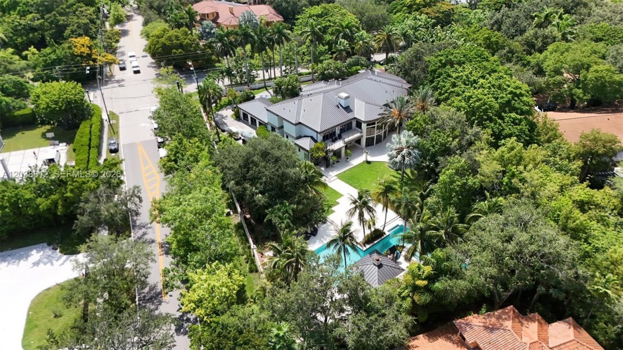 10395 SW 67th Ave, Pinecrest, FL 33156 Photo