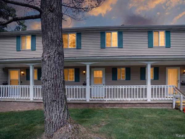 1624 Peppertree Lane, Lansing Charter Twp, MI 48912