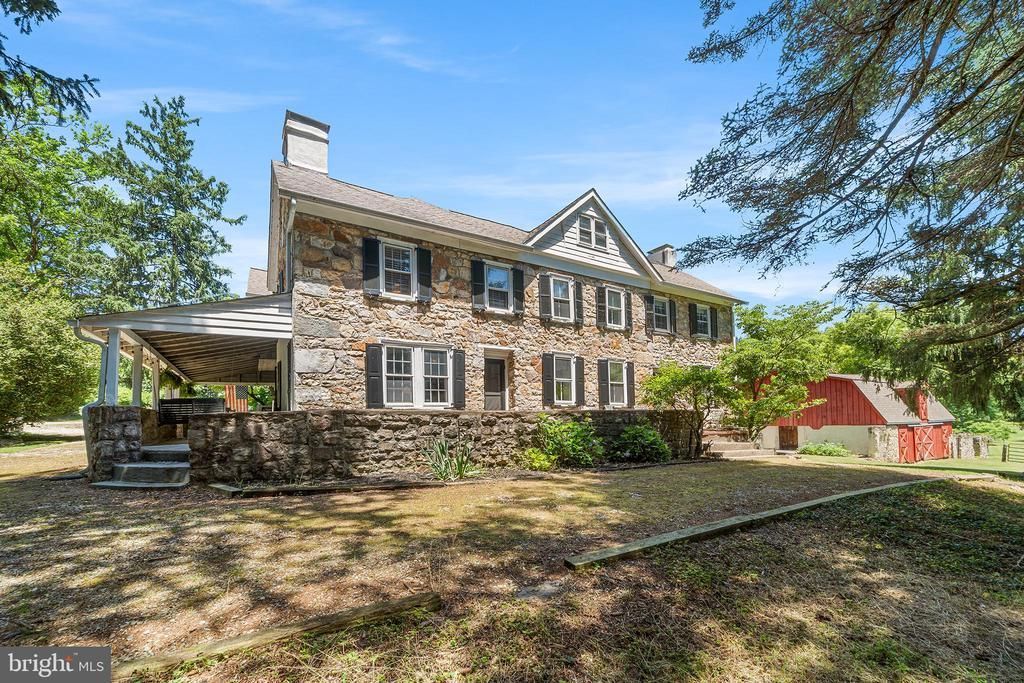 14 SALEM WAY, MALVERN, PA 19355