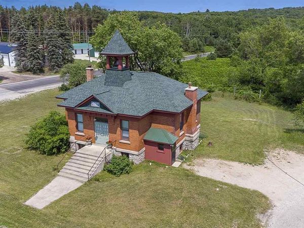 3009 S State, Harbor Springs, MI 49740