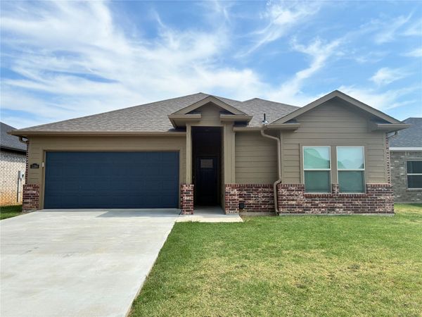 1194 Wild Indigo Circle, Calera, OK 74730