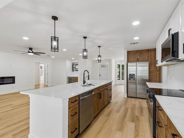 3431 DEERFIELD LANE , CLEARWATER, FL 33761