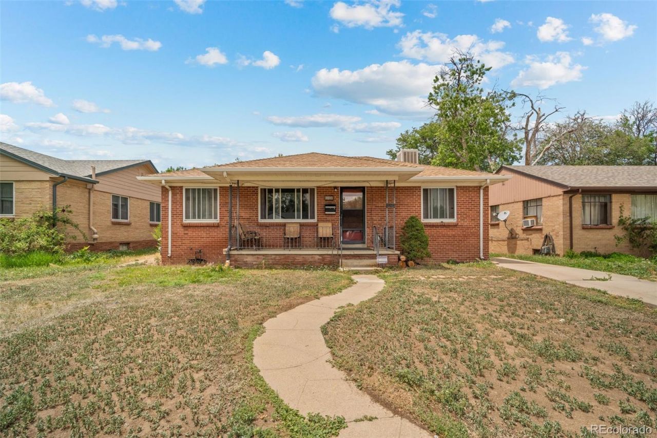 2351 Jamaica Street, Aurora, CO 80010 Main Photo