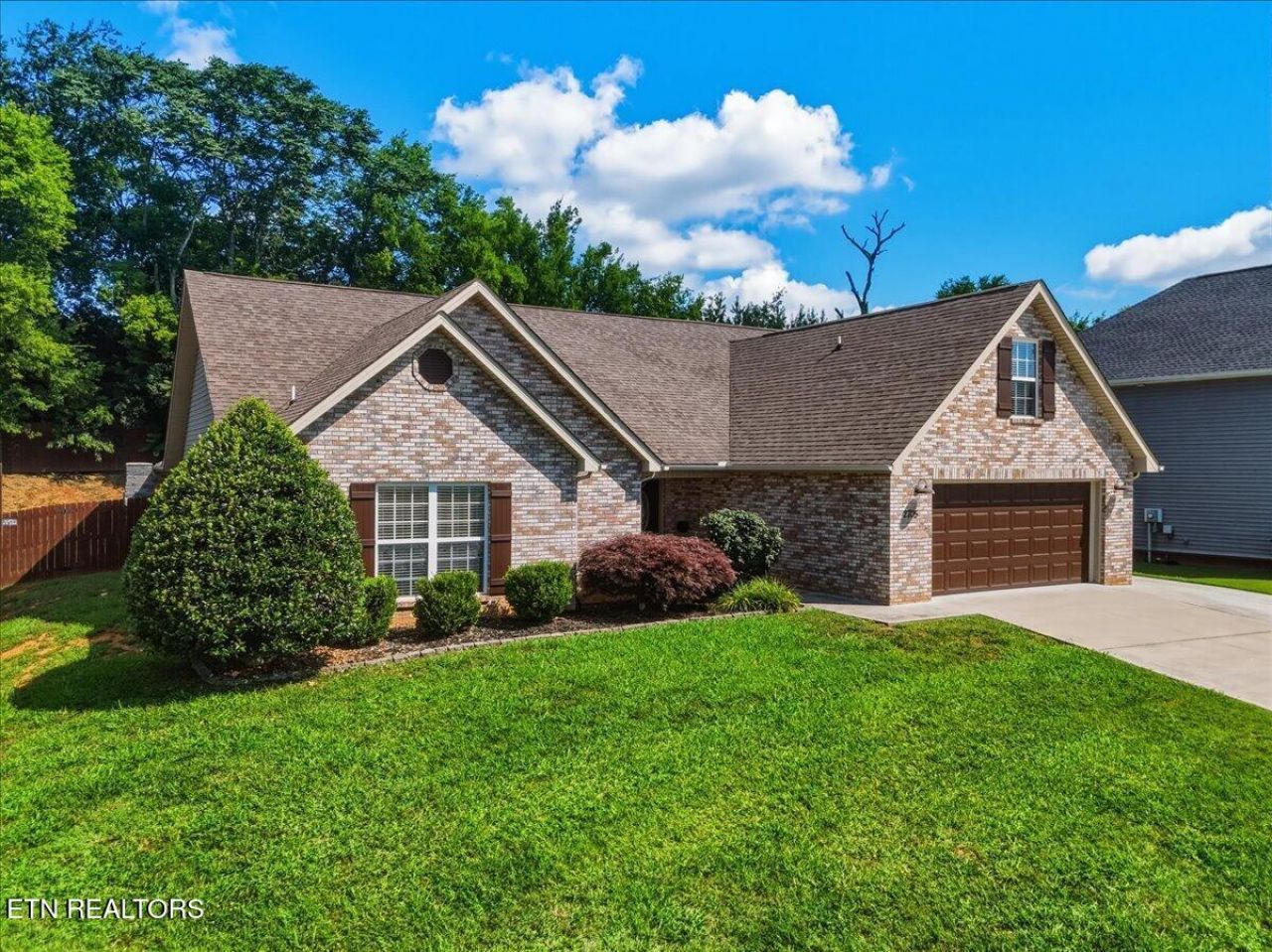 2705 Brantley Park Blvd, Maryville, TN 37804 Main Photo