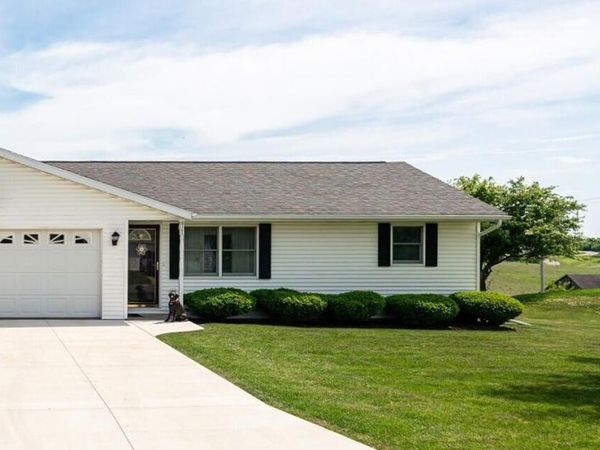 917 Rose St, Cashton, WI 54619