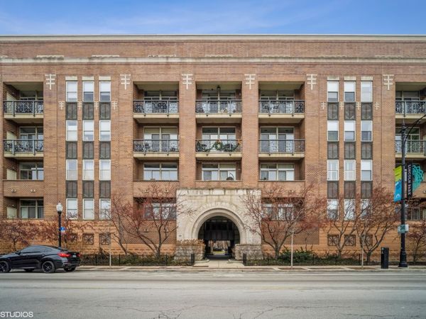 1350 W Fullerton Avenue, Unit 510, Chicago, IL 60614