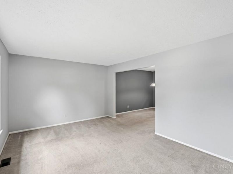 6910 Rushwood Court, West Chester, OH 45241 Photo 8