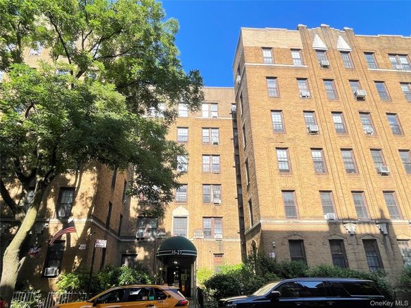 35-27 81ST , Unit 6E, Jackson Heights, NY 11372