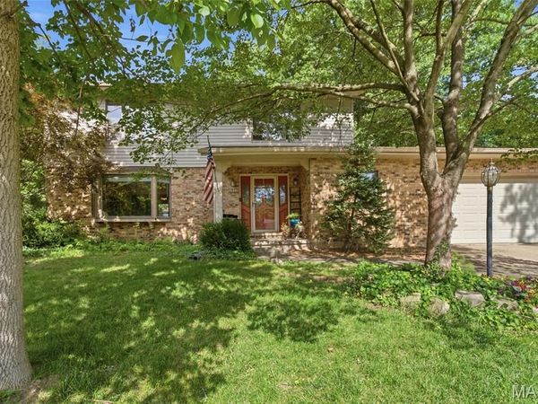 1916 Duke Street , Edwardsville, IL 62025