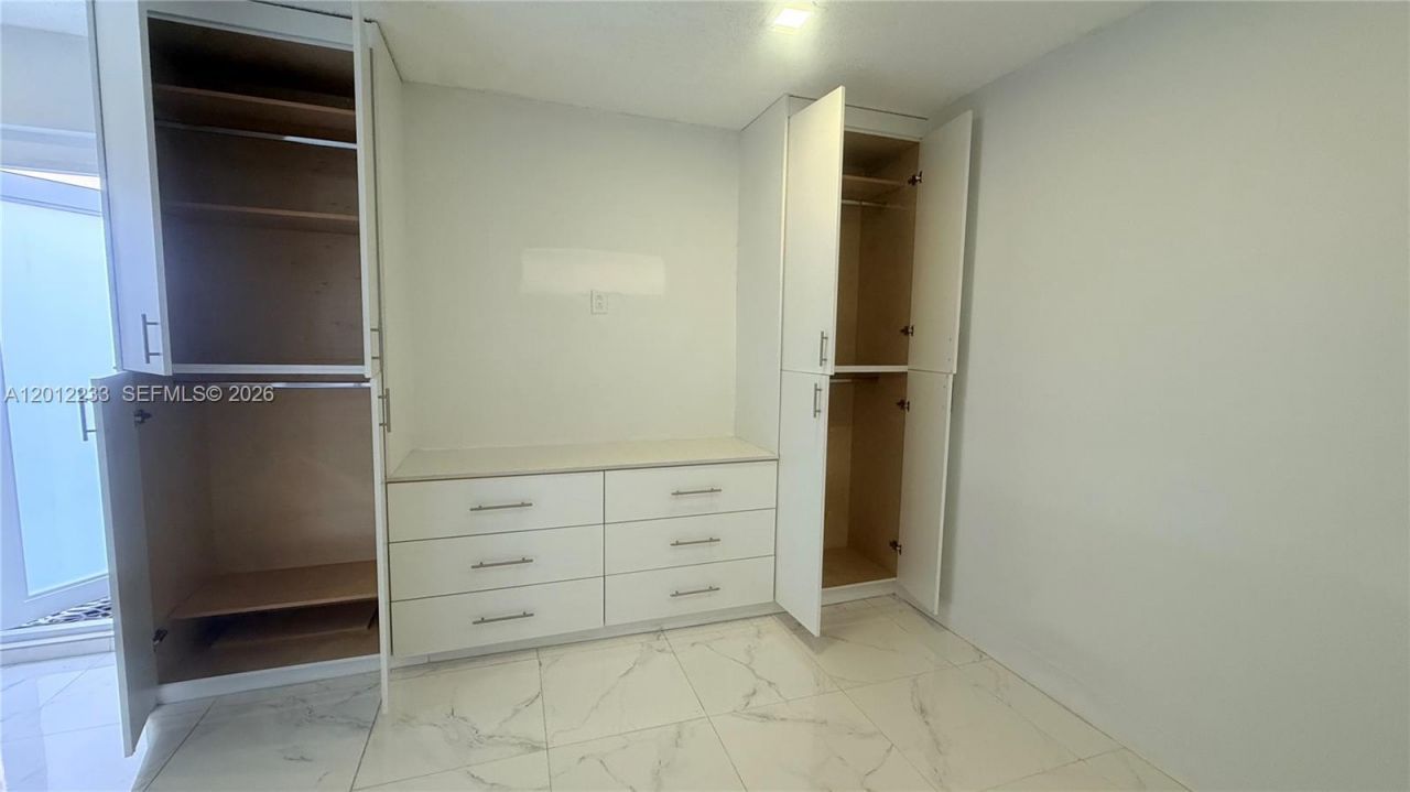 Please Call For Address, Miami, FL 33193 Photo
