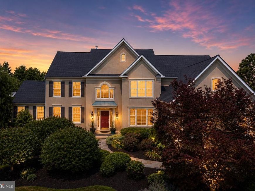 583 Oakmont Drive E, Telford, PA 18969 Main Photo