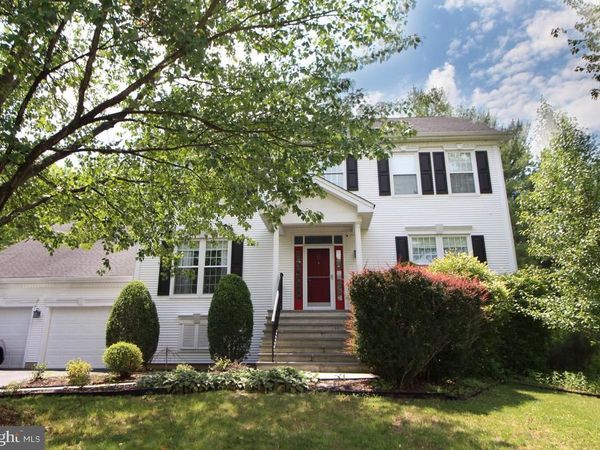 15 KENTSDALE DRIVE, PENNINGTON, NJ 08534