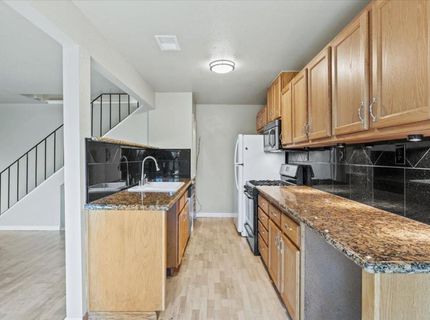 4706 Greenholme Dr #2, Unit 2, Sacramento, CA 95842 Photo