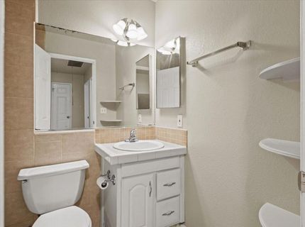 4706 Greenholme Dr #2, Unit 2, Sacramento, CA 95842 Photo